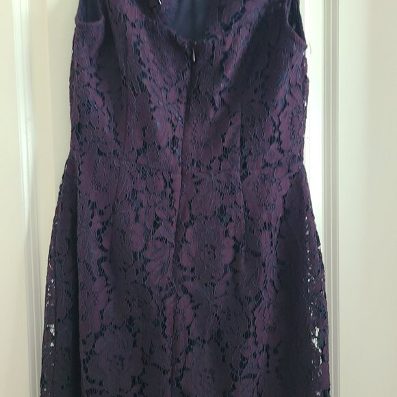 Nwt Banana Republic ladies sz 4 purple lace Sheath dress - Picture 2 of 6